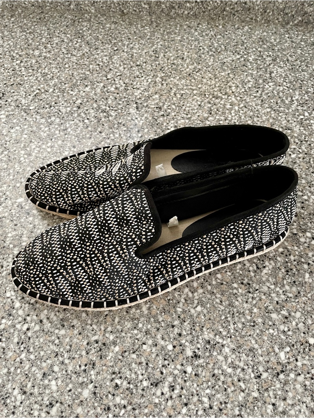 NWOT Universal Thread Slip-On Espadrilles Women’s Size 10